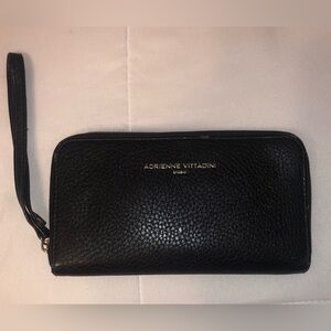 Adrienne Vittadini Charging Wallet Wristlet Power USB Cord